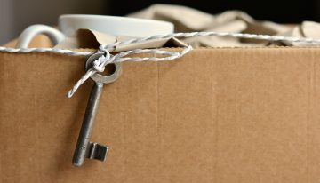 4 Things You Need to Know if You’re Planning a Career Overseas