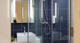 How to Choose Right the Shower Glass Door for Your Bathroom under Budget