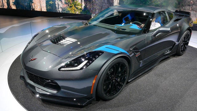 Keeping It in Perspective: 5 Pros and Cons of Owning a Sports Car